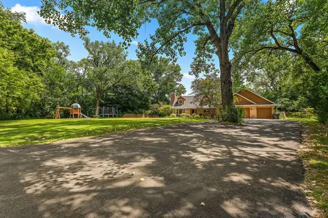 5205 Deerfield Drive Morris IL 60450
