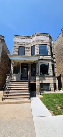 2230 West Wilson Avenue Chicago IL 60625