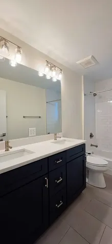 2230 West Wilson Avenue Chicago IL 60625
