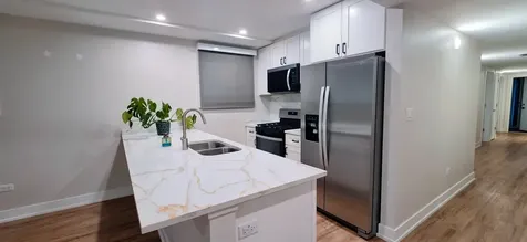 2230 West Wilson Avenue Chicago IL 60625