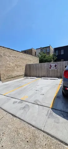 2230 West Wilson Avenue Chicago IL 60625