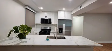 2230 West Wilson Avenue Chicago IL 60625