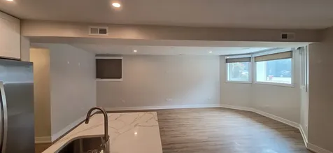2230 West Wilson Avenue Chicago IL 60625