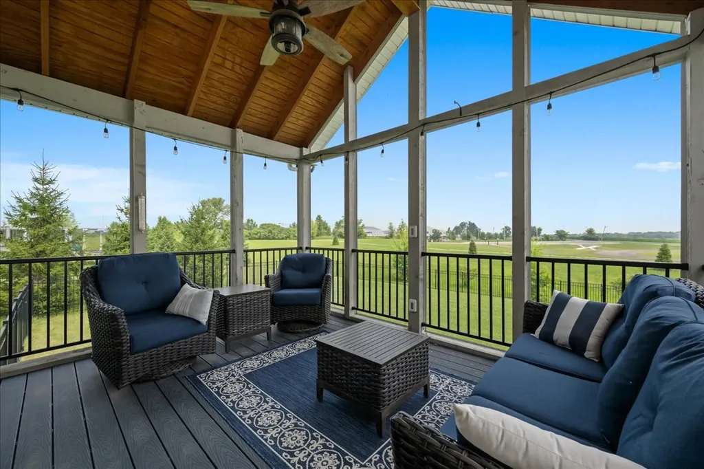 1554 Star Grass Circle Aurora IL 60506