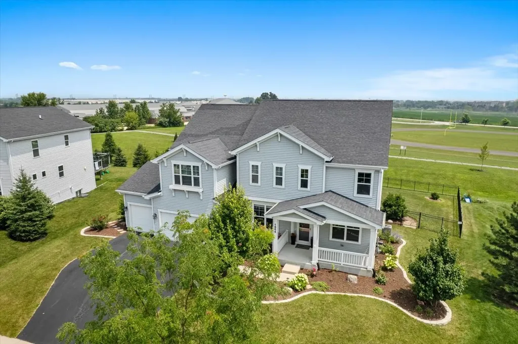1554 Star Grass Circle Aurora IL 60506