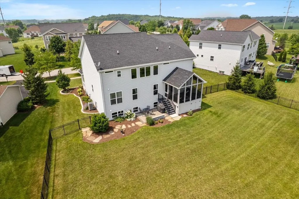 1554 Star Grass Circle Aurora IL 60506