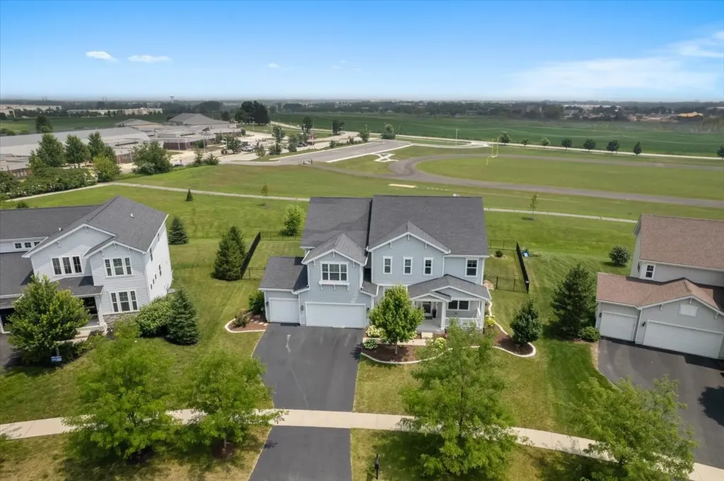 1554 Star Grass Circle Aurora IL 60506