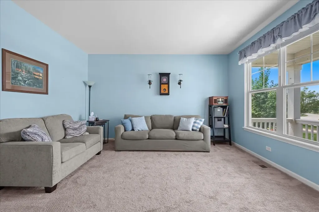 1554 Star Grass Circle Aurora IL 60506