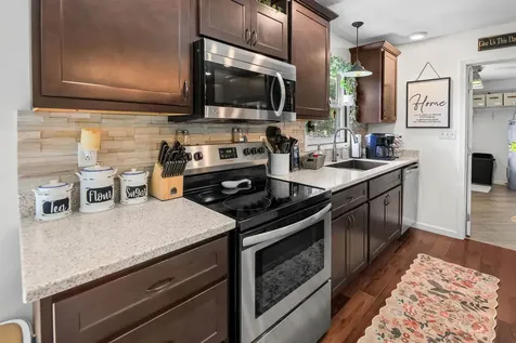 380 Northwood Salem IL 62881