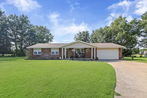 380 Northwood Salem IL 62881