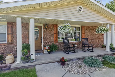 380 Northwood Salem IL 62881