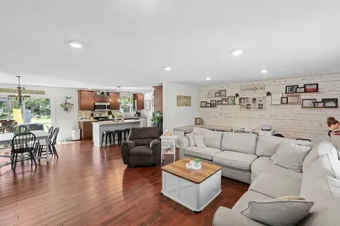 380 Northwood Salem IL 62881