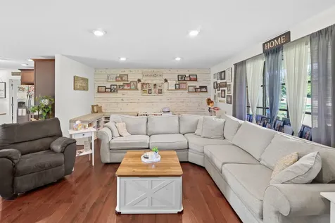 380 Northwood Salem IL 62881