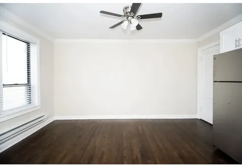 3345 North Marshfield Avenue Chicago IL 60657