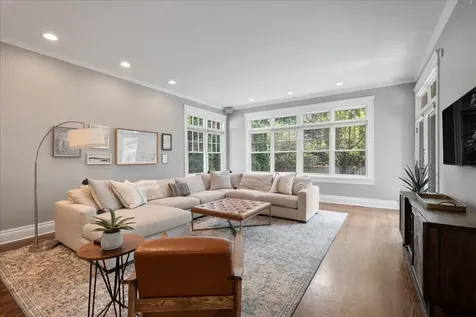 2712 Harrison Street Evanston IL 60201