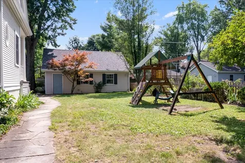 2712 Harrison Street Evanston IL 60201