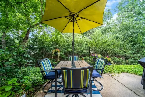 525 Linden Court Geneva IL 60134