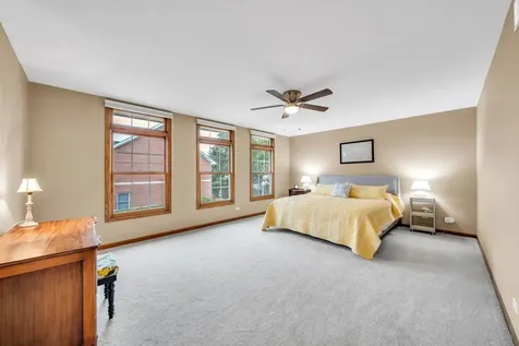 525 Linden Court Geneva IL 60134