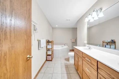 525 Linden Court Geneva IL 60134