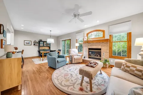 525 Linden Court Geneva IL 60134