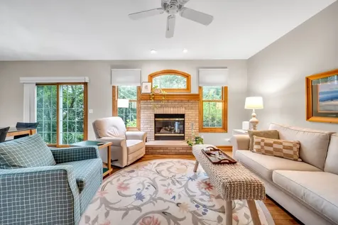525 Linden Court Geneva IL 60134
