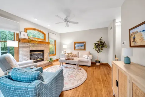 525 Linden Court Geneva IL 60134