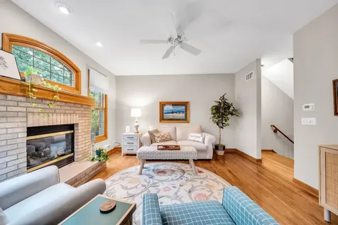 525 Linden Court Geneva IL 60134