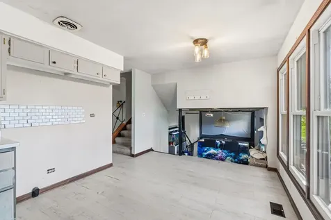 725 Old Post Road Buffalo Grove IL 60089