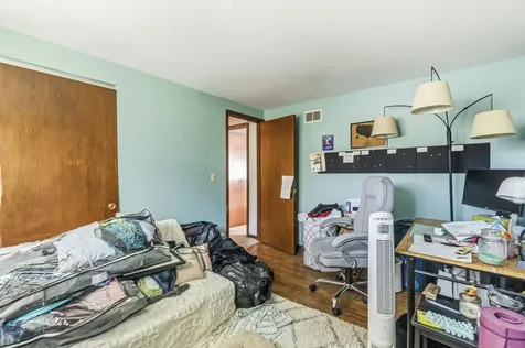 725 Old Post Road Buffalo Grove IL 60089