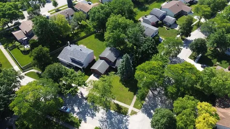 725 Old Post Road Buffalo Grove IL 60089