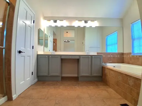1778 Kennsington Lane Crystal Lake IL 60014