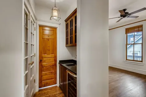1429 West Roscoe Street Chicago IL 60657