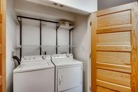 1429 West Roscoe Street Chicago IL 60657