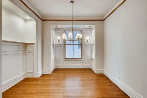 1429 West Roscoe Street Chicago IL 60657