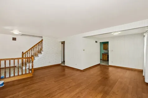 18604 Carpenter Street Homewood IL 60430