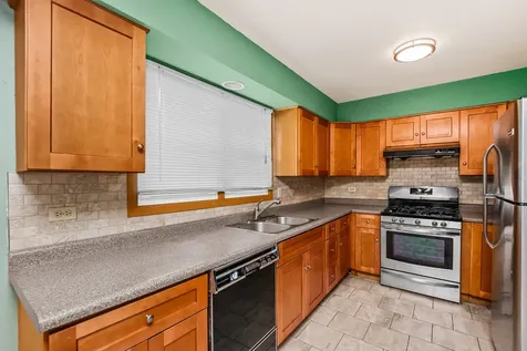 18604 Carpenter Street Homewood IL 60430