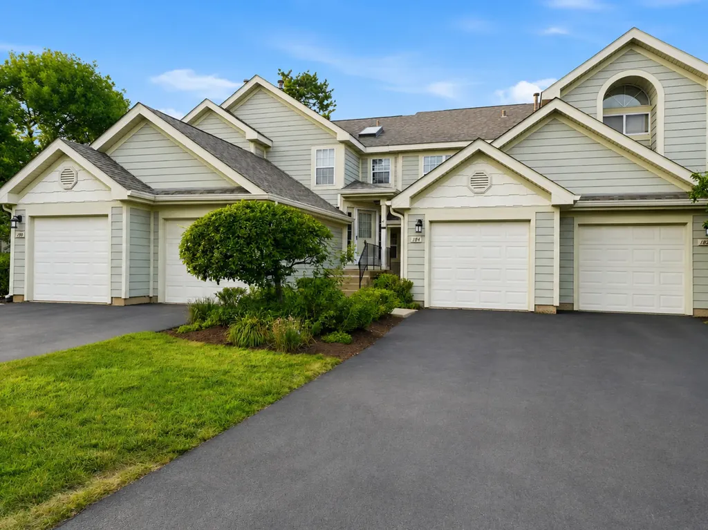 184 West Hamilton Drive Palatine IL 60067