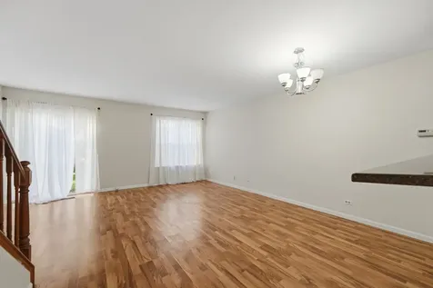 184 West Hamilton Drive Palatine IL 60067