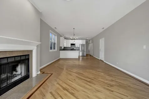 1517 West Fry Street Chicago IL 60642