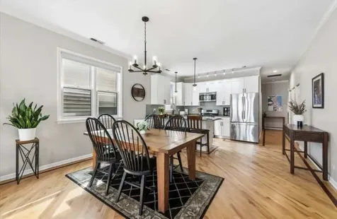 1517 West Fry Street Chicago IL 60642