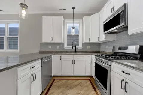 1517 West Fry Street Chicago IL 60642