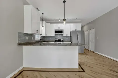 1517 West Fry Street Chicago IL 60642