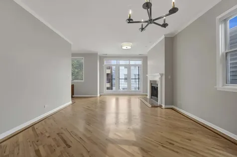1517 West Fry Street Chicago IL 60642