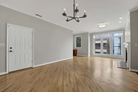 1517 West Fry Street Chicago IL 60642
