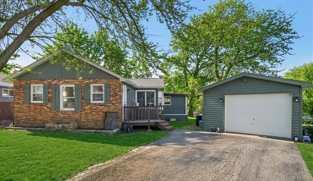 26814 North Genesee Street Wauconda IL 60084