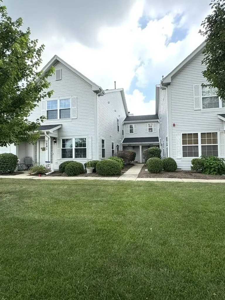 2479 Frost Drive Aurora IL 60504