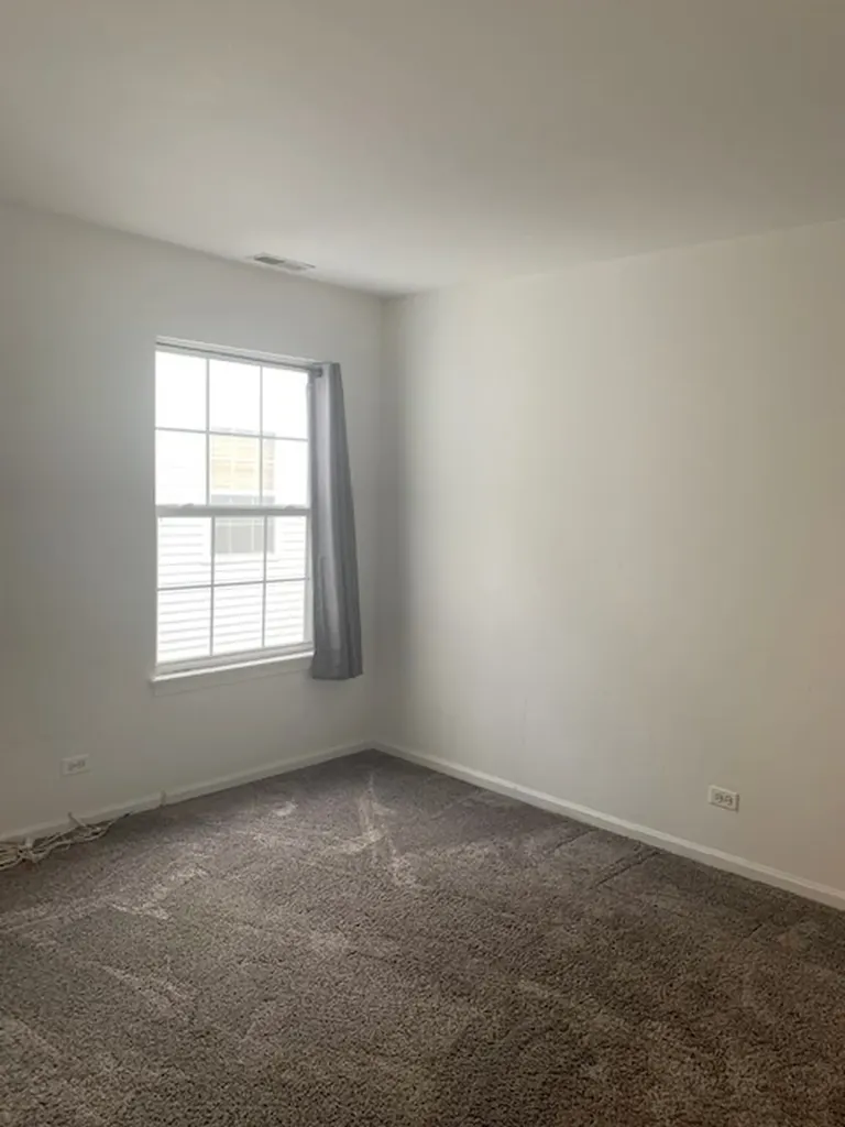 2479 Frost Drive Aurora IL 60504