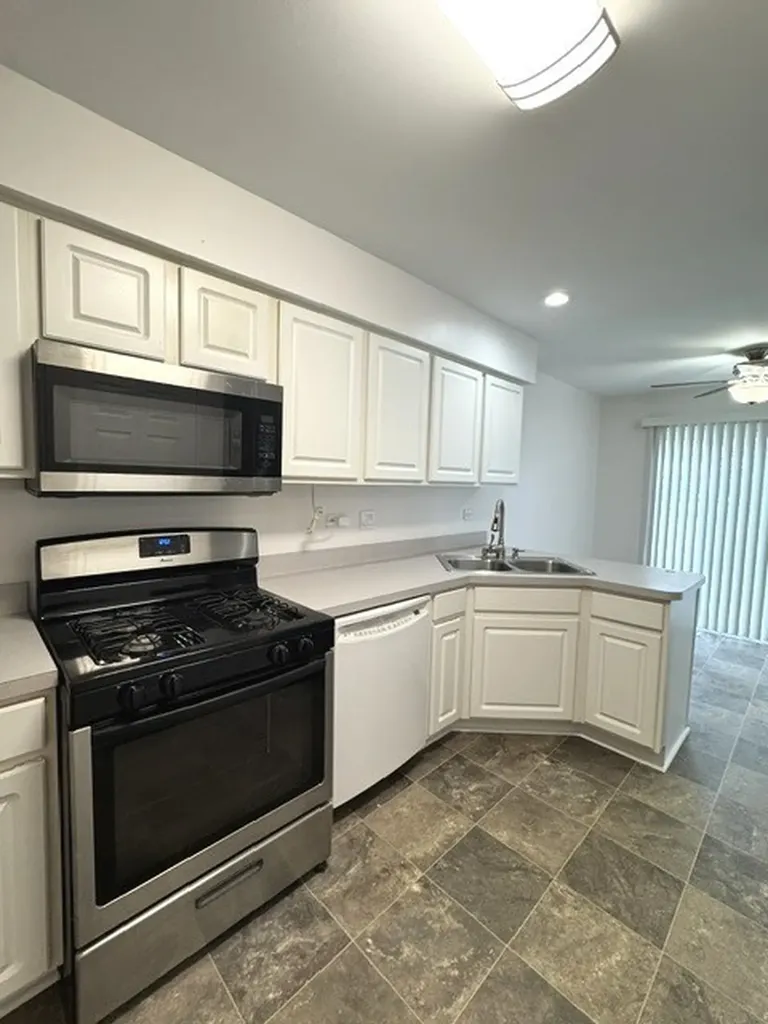 2479 Frost Drive Aurora IL 60504