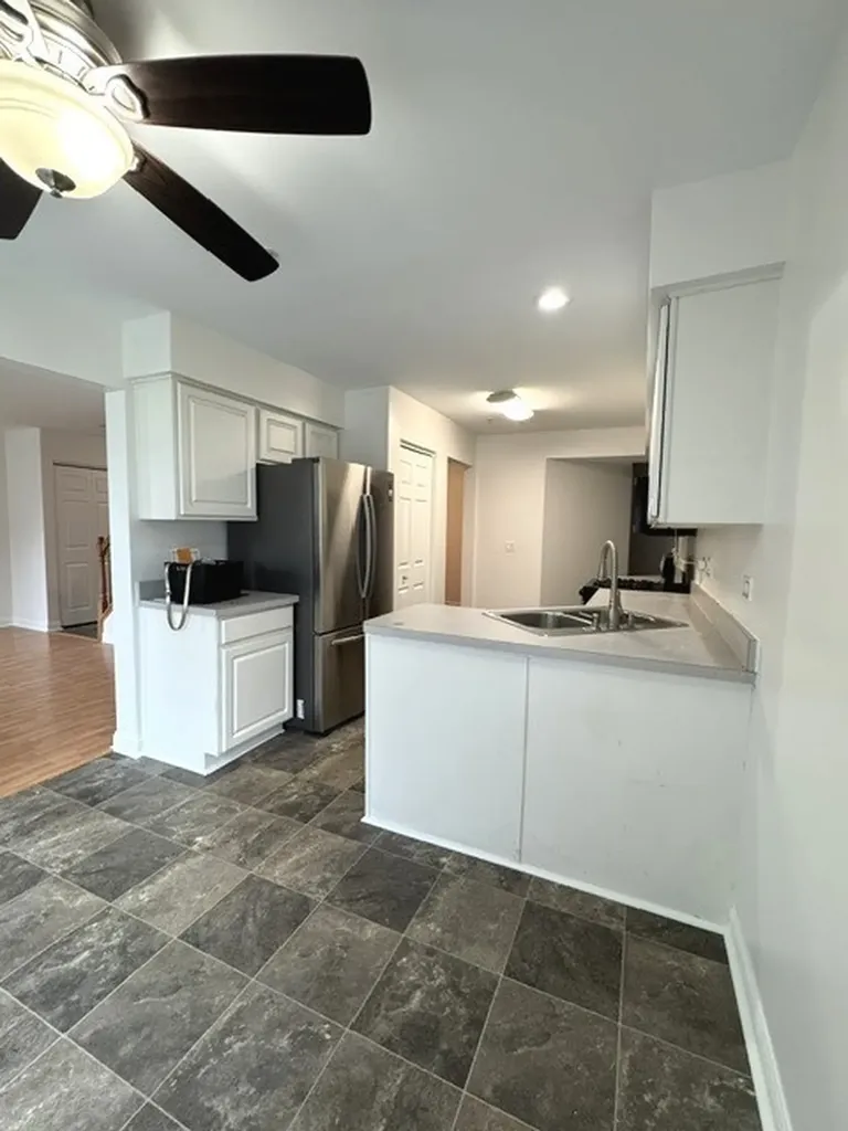 2479 Frost Drive Aurora IL 60504