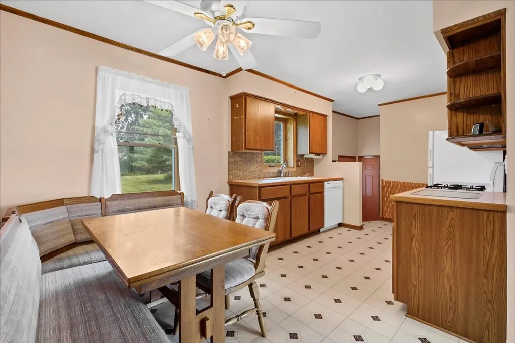23W566 Bryn Mawr Avenue Roselle IL 60172